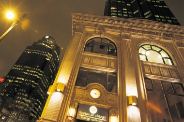 Old and new buildings (Choinière, Daniel © Tourisme Montréal; Choinière, D. Partner: Tourisme Montréal. All Rights Reserved.)